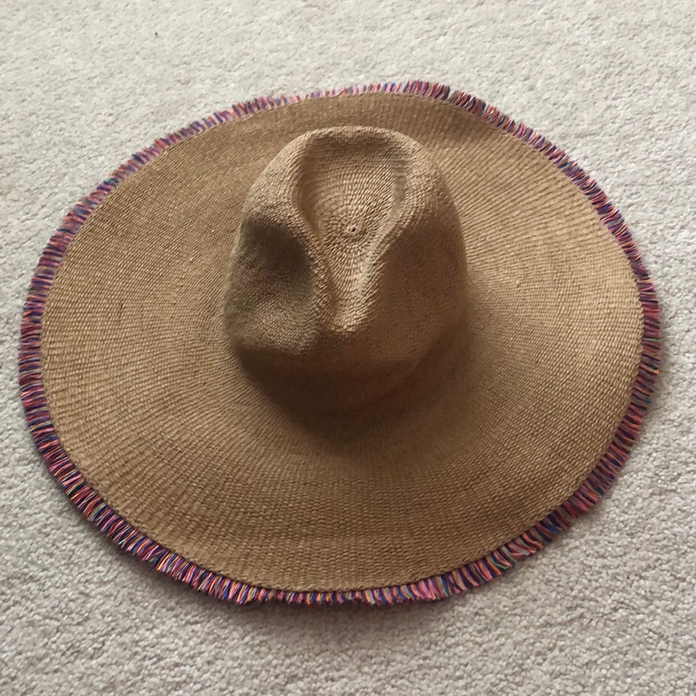 GAP straw hat with multi color fringe